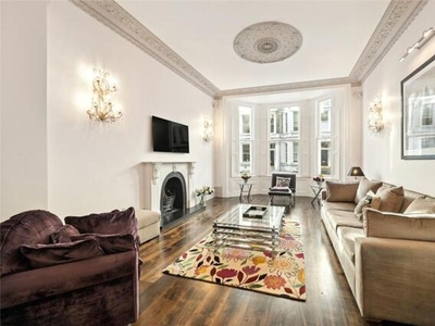 3 Bedroom Duplex For Rent In Kensington, London