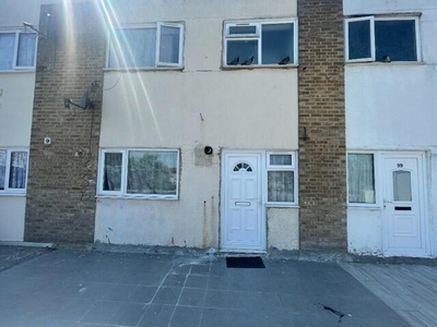 3 Bedroom Duplex For Sale In Hounslow, Middlesex