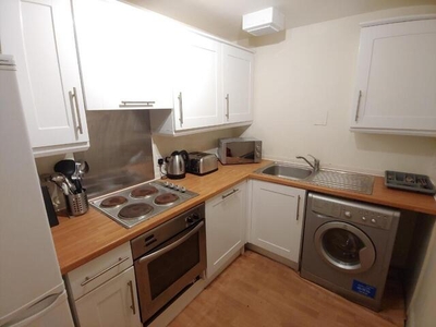 3 Bedroom Flat For Rent In Stirling Town, Stirling