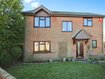 4 bedroom detached house for sale in Hartsbourne Drive, LITTLEDOWN, Bournemouth, Dorset, BH7
