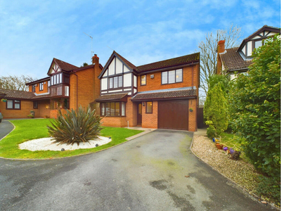 4 bedroom detached house for sale in Welford Court, Leicester, LE2