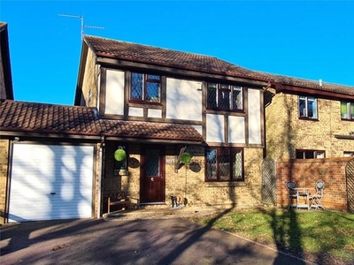 4 Bedroom House For Sale In Camberley, Surrey