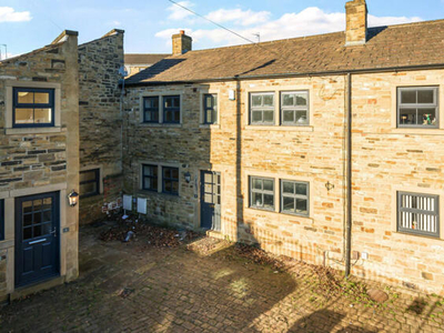 4 Bedroom Semi-detached House For Sale In Pudsey, West Yorkshire