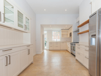 4 bedroom terraced house for rent in St John Street, Central Oxford, OX1