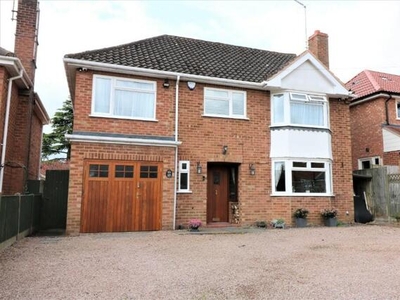 5 Bedroom Detached House For Sale In Pershore, Worcestershire
