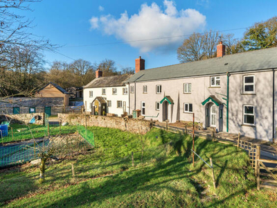 5 Bedroom Semi-detached House For Sale In Beaworthy, Devon