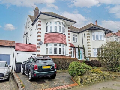 5 Bedroom Semi-detached House For Sale In Leigh-on-sea