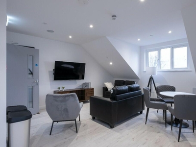 6 bedroom flat share for rent in De La Beche Street, Swansea, Wales, SA1