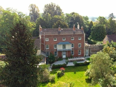 9 Bedroom House Stonehouse Gloucestershire