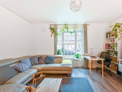 Flat in Phoenix Road, Somers Town, NW1
