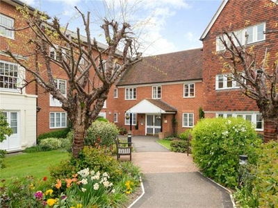 1 Bedroom Apartment For Sale In Canterbury, Kent