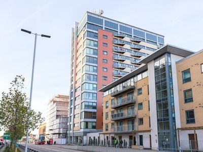 1 Bedroom Apartment For Sale In Eastern Avenue, Ilford