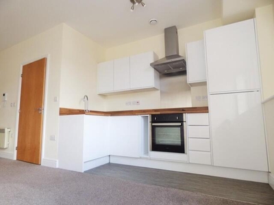 1 Bedroom Flat For Rent In Central, Swindon
