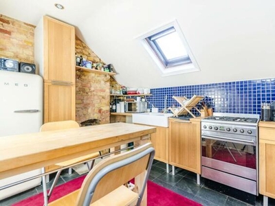 1 Bedroom Flat For Rent In East Twickenham, Twickenham