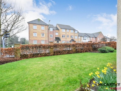 1 Bedroom Retirement Apartment For Sale in Bishop’s Stortford, Hertfordshire