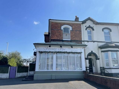 1 Bedroom Semi-detached House For Sale In Southport