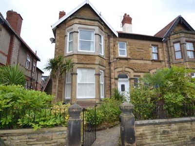 2 Bedroom Apartment For Rent In Wirral, Merseyside