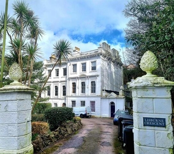 2 Bedroom Apartment For Sale In Higher Woodfield Road, Torquay