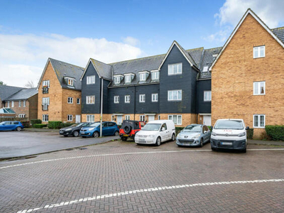 2 Bedroom Apartment For Sale In Rochester, Kent