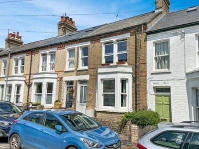 2 Bedroom End Of Terrace House For Rent In Cambridge