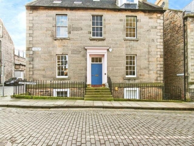 2 Bedroom Flat For Sale In Edinburgh, Midlothian