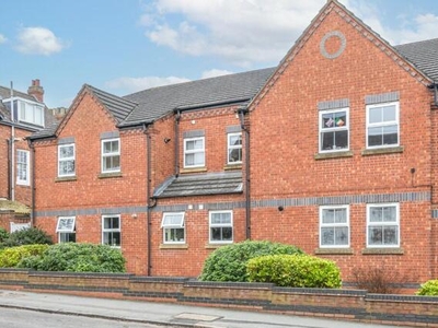 2 Bedroom Flat For Sale In Rugby, Warwickshire