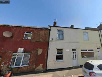2 Bedroom Terraced House For Sale In Saltburn-by-the-sea, North Yorkshire