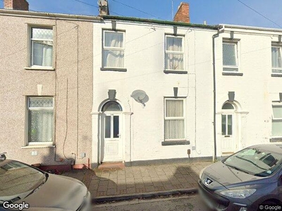 3 Bed Terraced House, Augusta Street, CF24