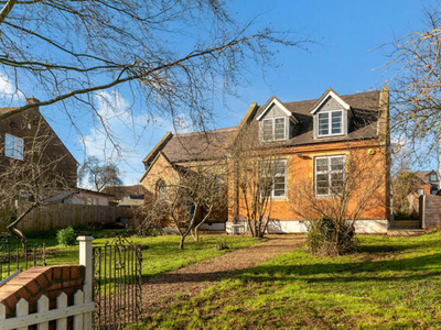 3 Bedroom Detached House For Sale In Warwickshire