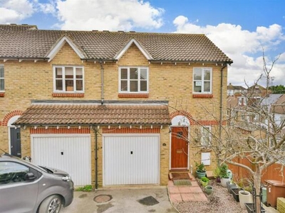 3 Bedroom End Of Terrace House For Sale In Rochester