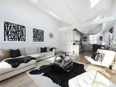 3 Bedroom Flat For Rent In
Chelsea