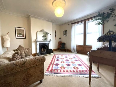 3 Bedroom Flat For Sale In Gateshead, Tyne And Wear