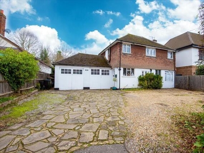 3 Bedroom House Cobham Surrey