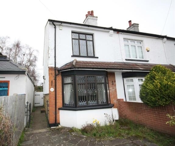 3 Bedroom House For Sale In Petts Wood