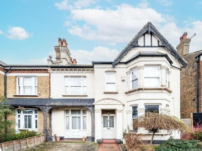 3 Bedroom Semi-detached House For Rent In Lewisham, London