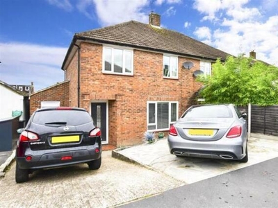 3 Bedroom Semi-detached House For Rent In Maidstone, Kent