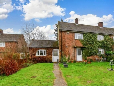 3 Bedroom Semi-detached House For Sale In Godmersham, Canterbury