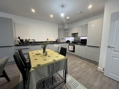 3 Bedroom Terraced House For Rent In Southall
