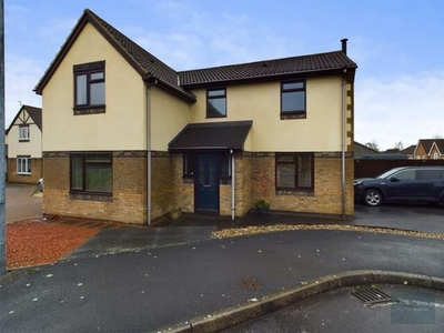 4 Bedroom Detached House For Sale In Bowerhill