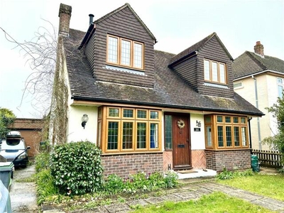 4 Bedroom Detached House For Sale In Sway, Lymington