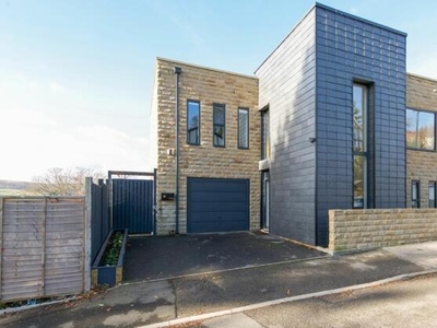 4 Bedroom Detached House For Sale In Totley Rise
