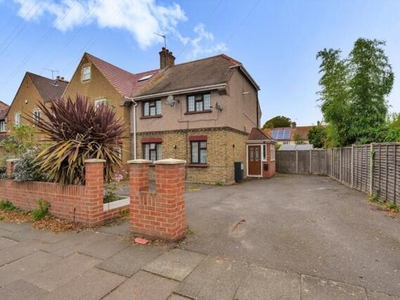 4 Bedroom End Of Terrace House For Sale In Southall