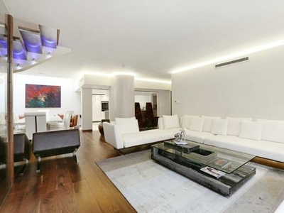 4 Bedroom Mews Property For Rent In
South Kensington