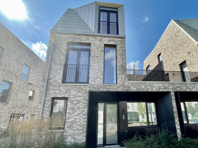 4 Bedroom Semi-detached House For Rent In Cambridge