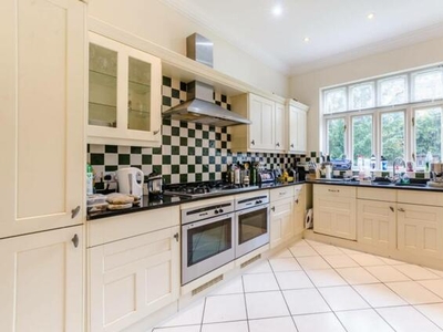 4 Bedroom Semi-detached House For Rent In Surbiton
