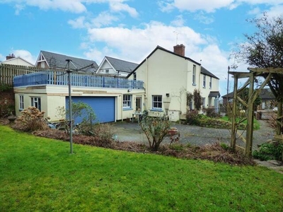 4 Bedroom Semi-detached House For Sale In Cowleigh Road, Malvern