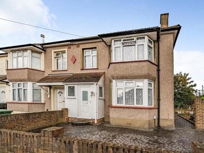 4 Bedroom Semi-detached House For Sale In Erith