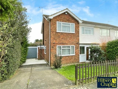 4 Bedroom Semi-detached House For Sale In Romford, Essex
