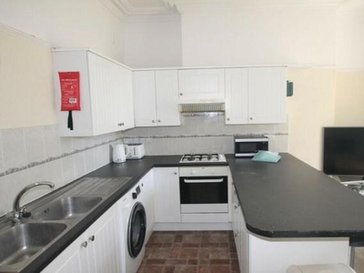 6 Bedroom Terraced House For Rent In Plymouth, Devon