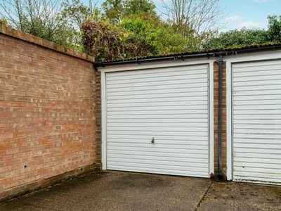Garage For Rent In Surbiton